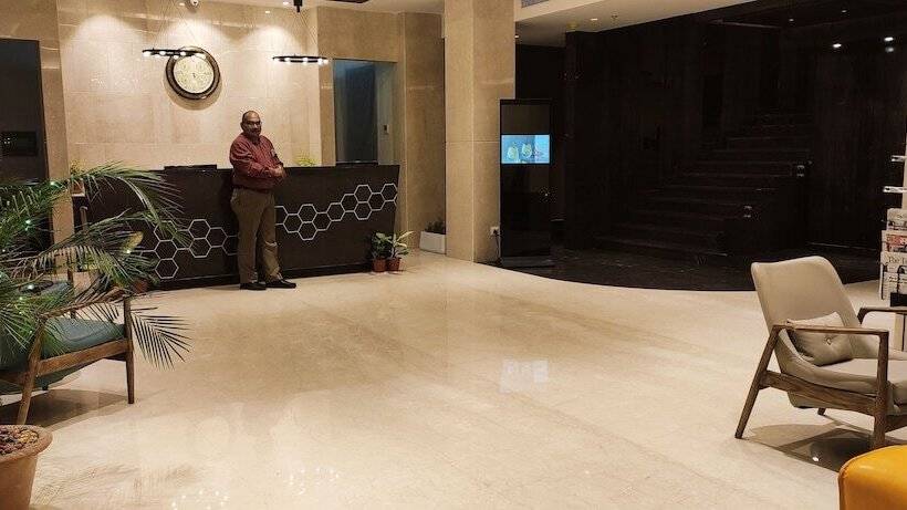 هتل Sunhillportico