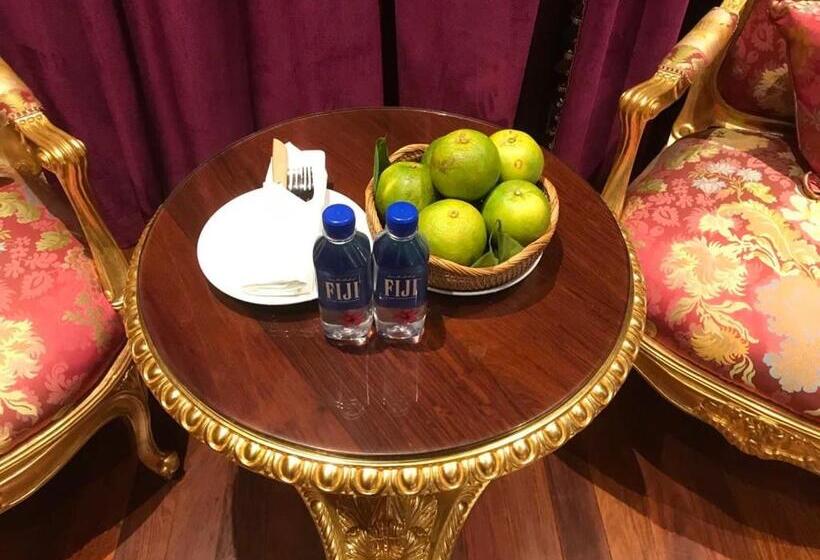 V V Hotel Battambang