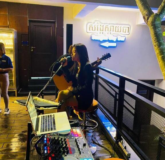 V V Hotel Battambang