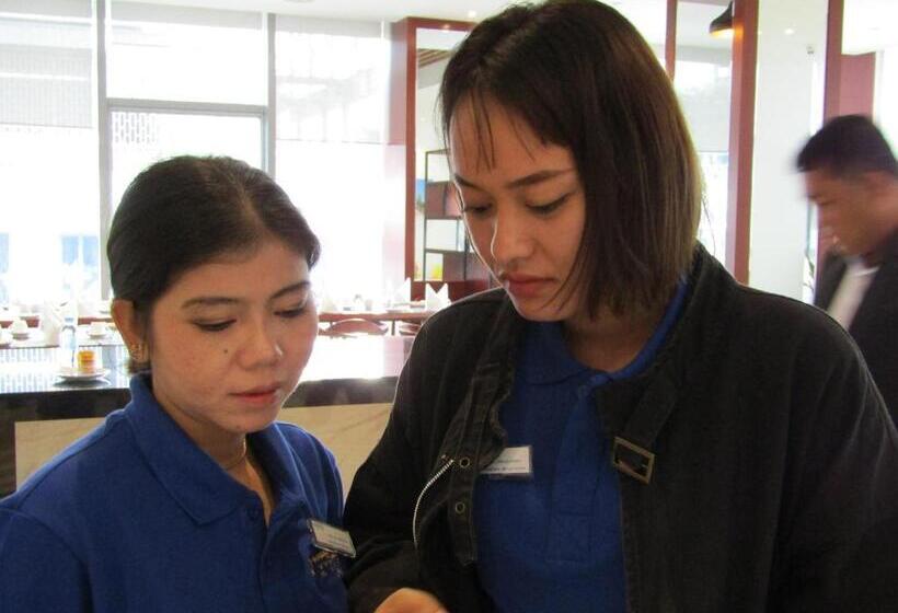 V V Hotel Battambang