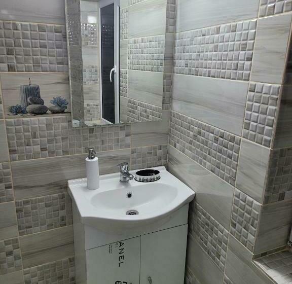 ペンション Casa Dintre Munti