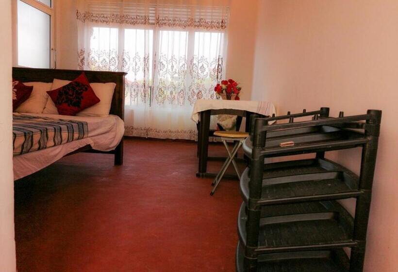 פנסיון Knt Villa