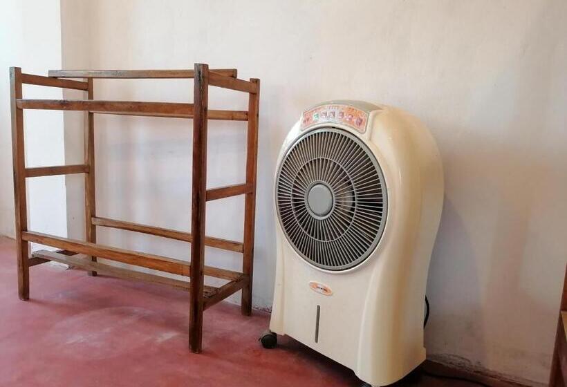 פנסיון Knt Villa