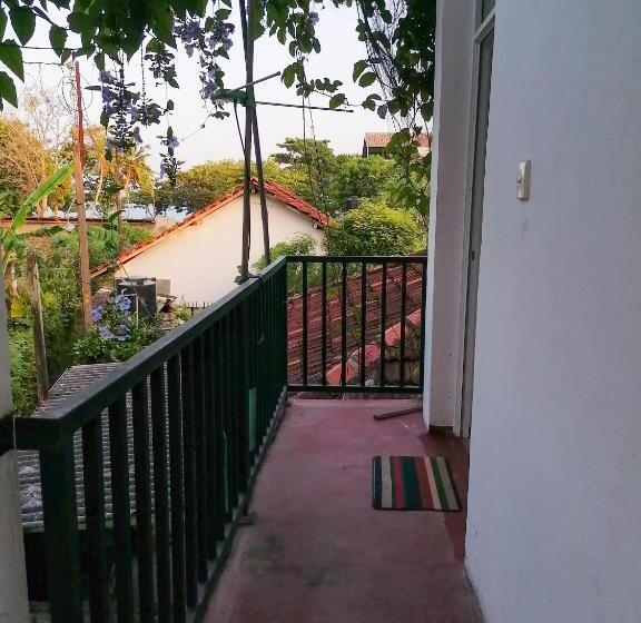 פנסיון Knt Villa