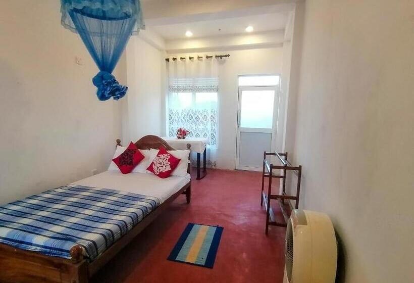 פנסיון Knt Villa