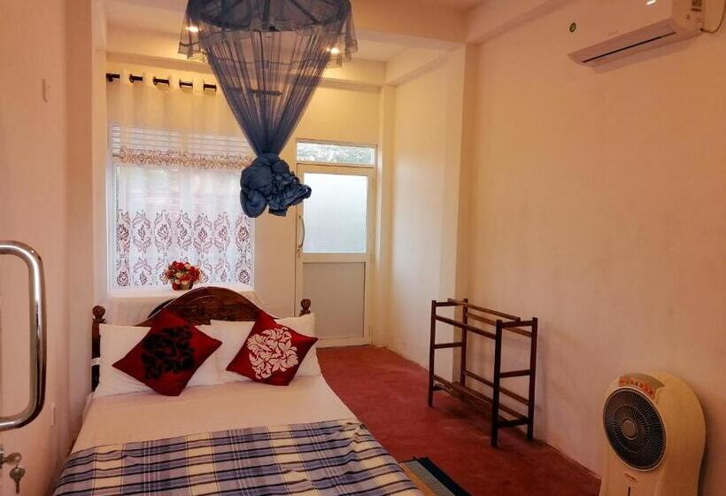 פנסיון Knt Villa