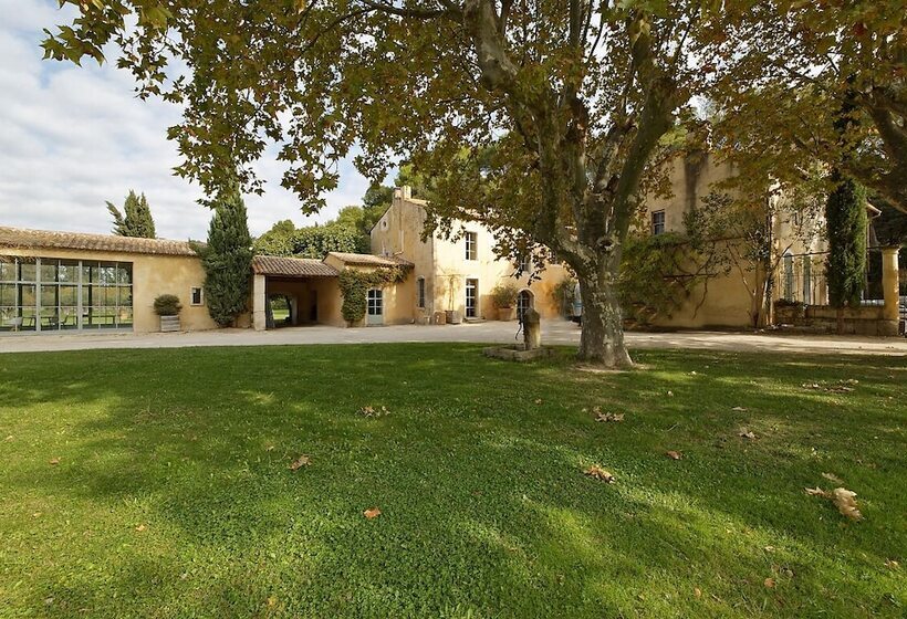 بنسيون Mas Des Precheurs