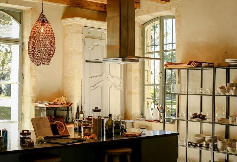 بنسيون Mas Des Precheurs