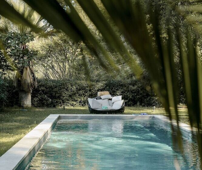 بنسيون Mas Des Precheurs