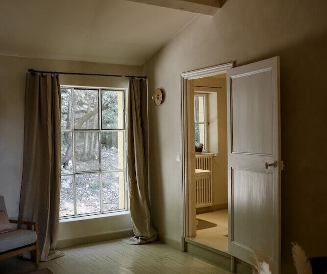 بنسيون Mas Des Precheurs