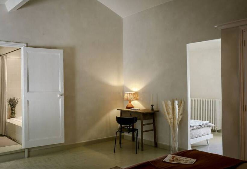 بنسيون Mas Des Precheurs