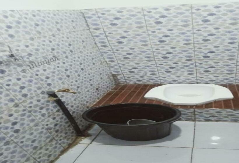 פנסיון Penginapan Rotan Master