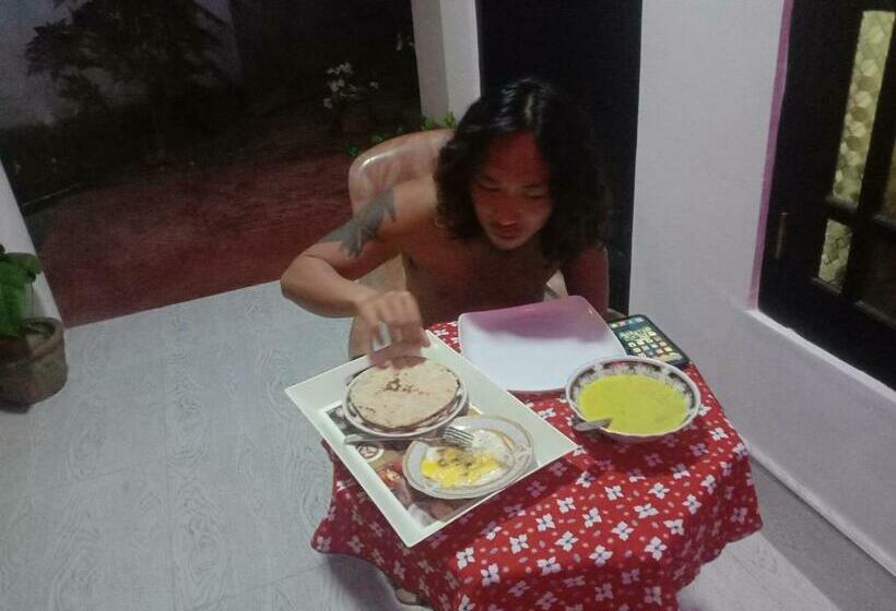 פנסיון Sea Hub Resort Midigama