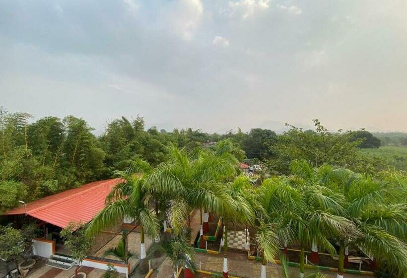 אתר נופש Green Paradise