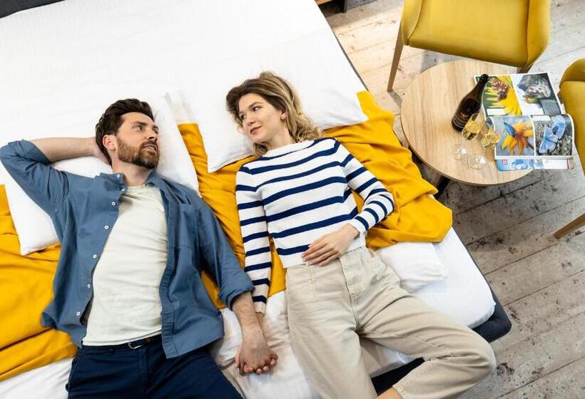 Wood Hotel Resort & Spa