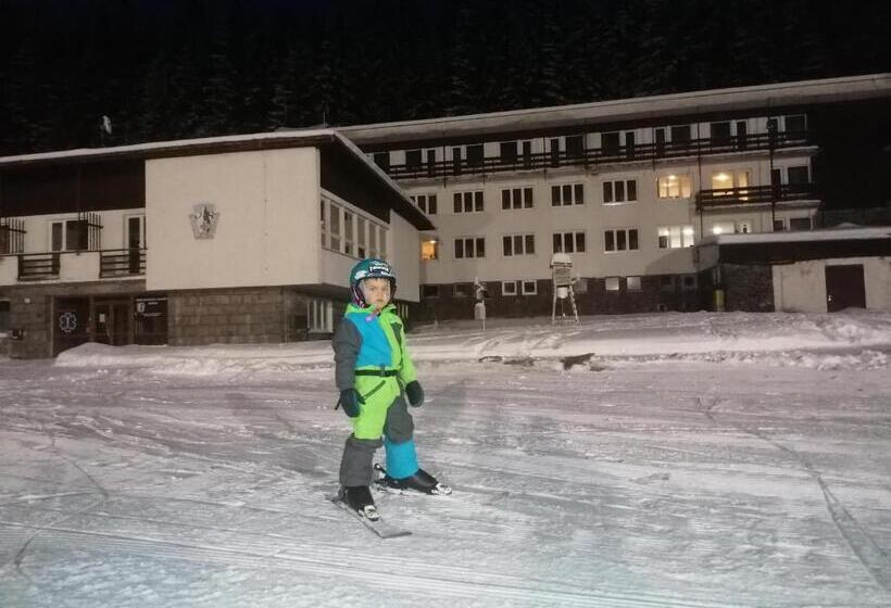 Общежитие Chata Dom Horskej Služby Jasna