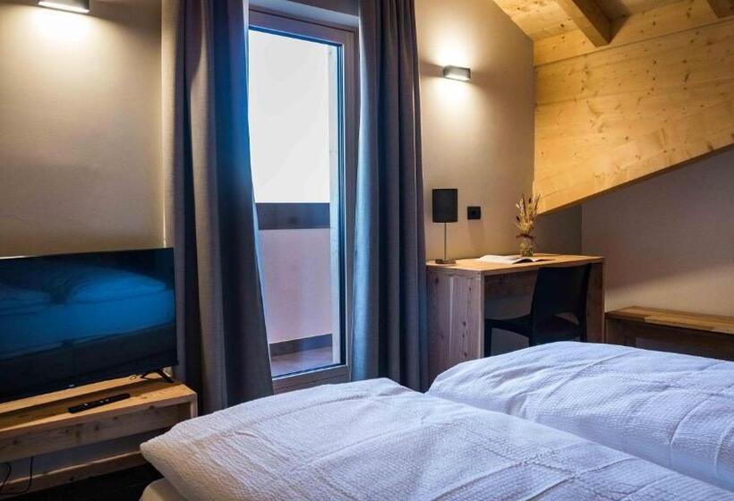 בית מלון כפרי Alps Lover