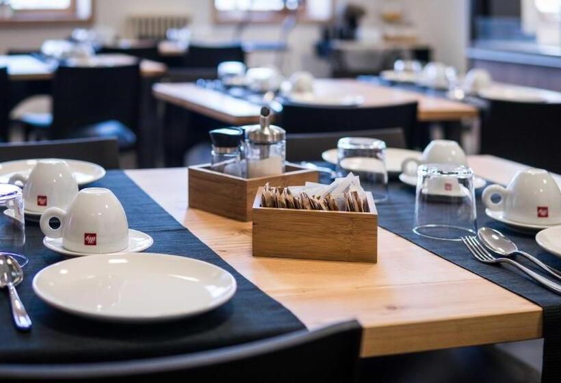 בית מלון כפרי Alps Lover