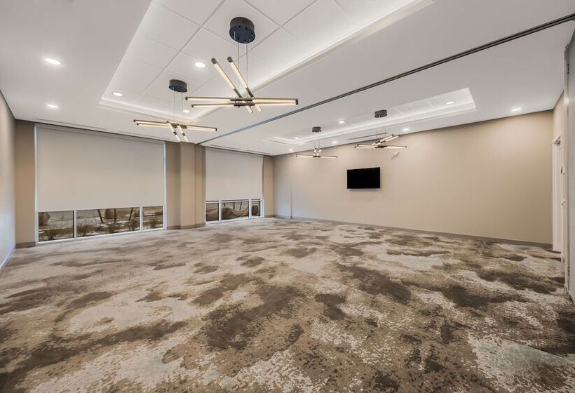 فندق Best Western Plus Parry Sound