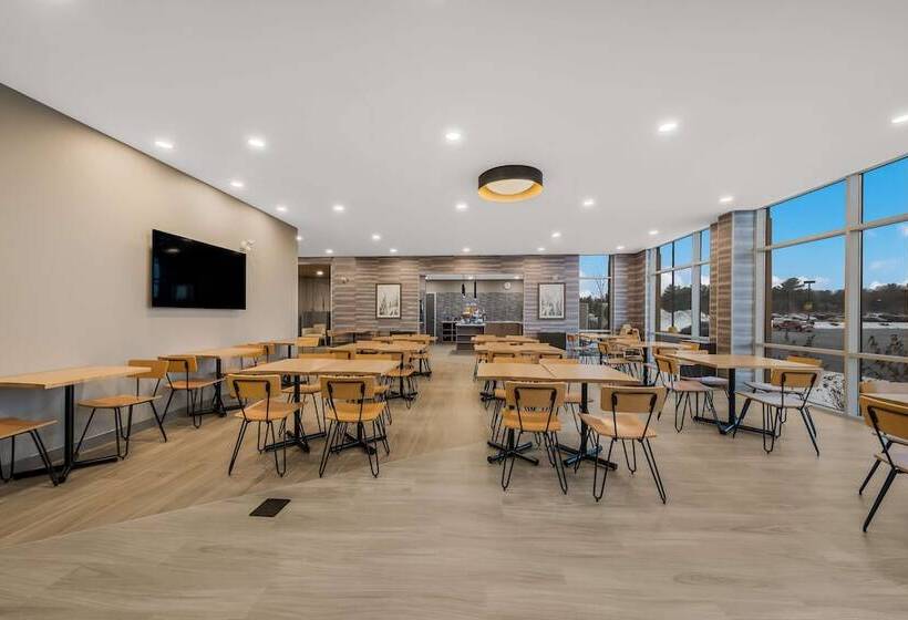 فندق Best Western Plus Parry Sound