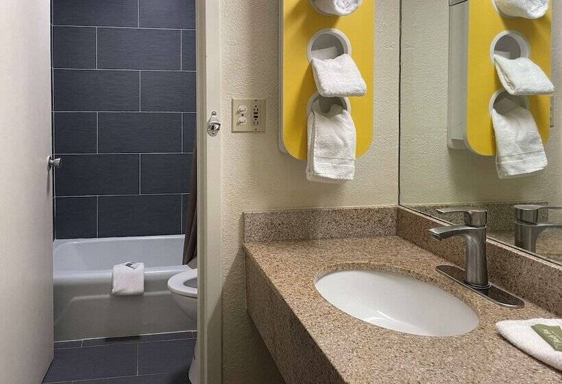 فندق Econo Lodge