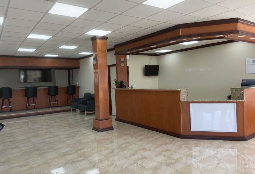 فندق Econo Lodge