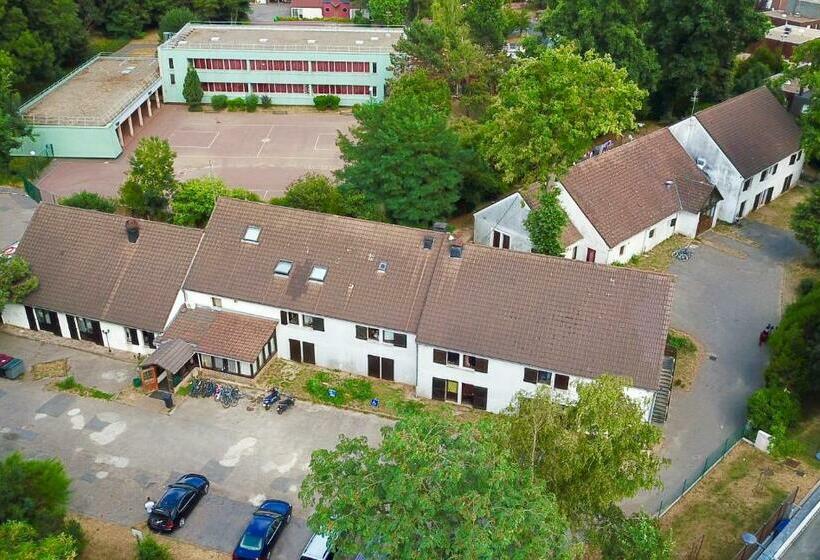 בית מלון כפרי Hôtel Pincevent