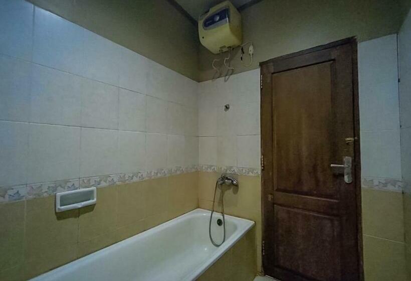 호텔 Indiana Syariah Mitra Reddoorz