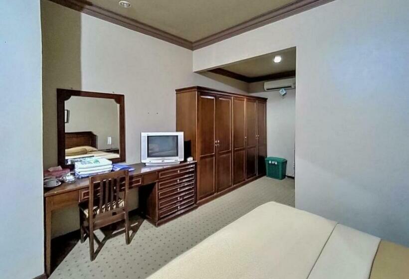 호텔 Indiana Syariah Mitra Reddoorz