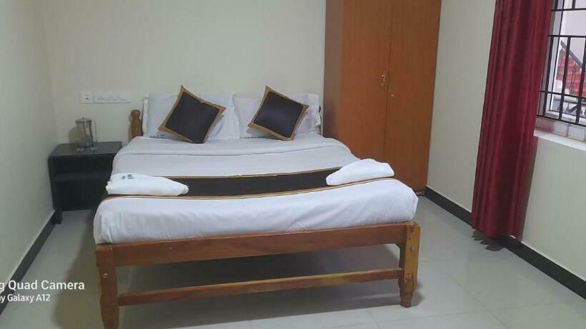 酒店 Jack N Jill Holidays Inn