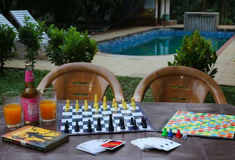 ホテル Misty Courtyard By Spicy Mango