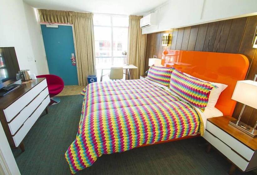 فندق Mother Earth Motor Lodge