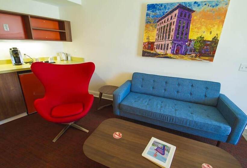 فندق Mother Earth Motor Lodge