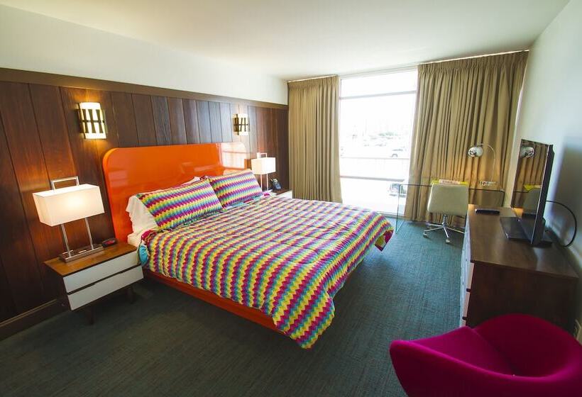 فندق Mother Earth Motor Lodge