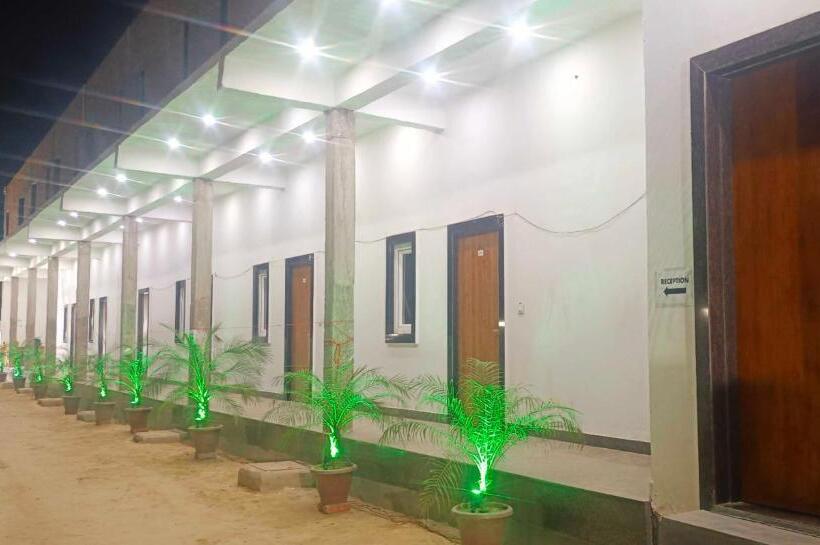 هتل Pop 84706  J S R Palace Gardens