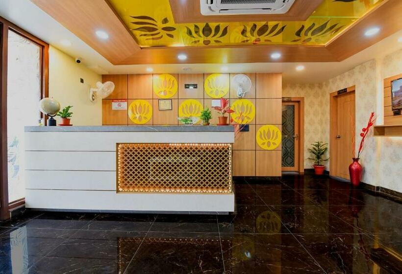 Отель Purple Orchid