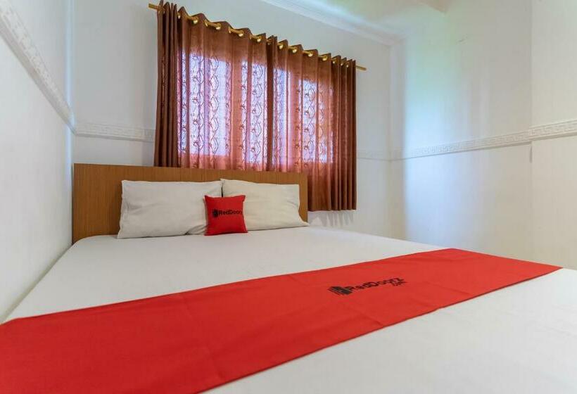 בית מלון כפרי Reddoorz Near Stasiun Juanda Jakarta