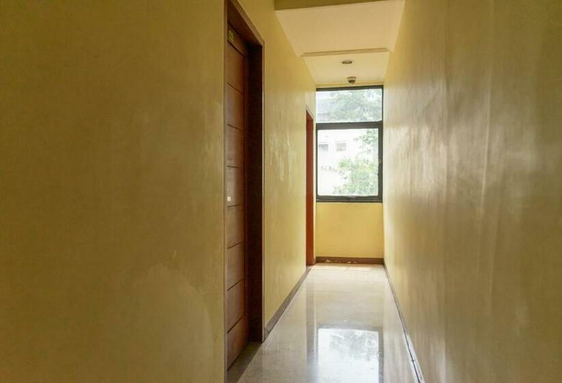 בית מלון כפרי Reddoorz Near Stasiun Juanda Jakarta