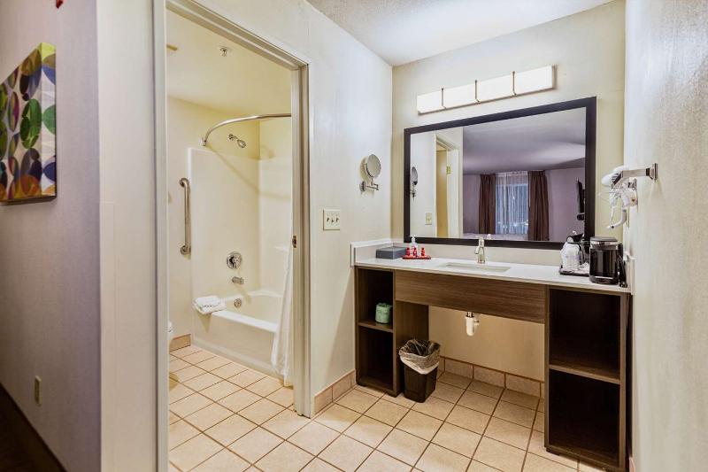 Surestay Plus Hotel By Best Western Seatac Airport