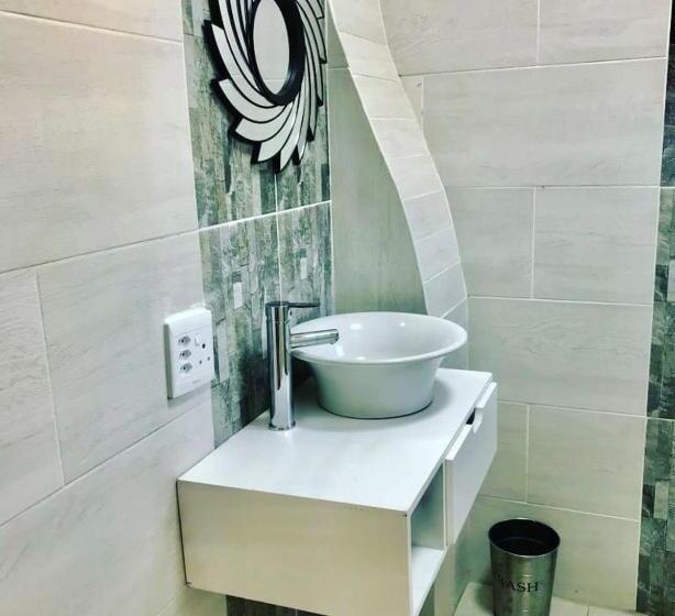 ペンション Capitalt Luxury Guest House