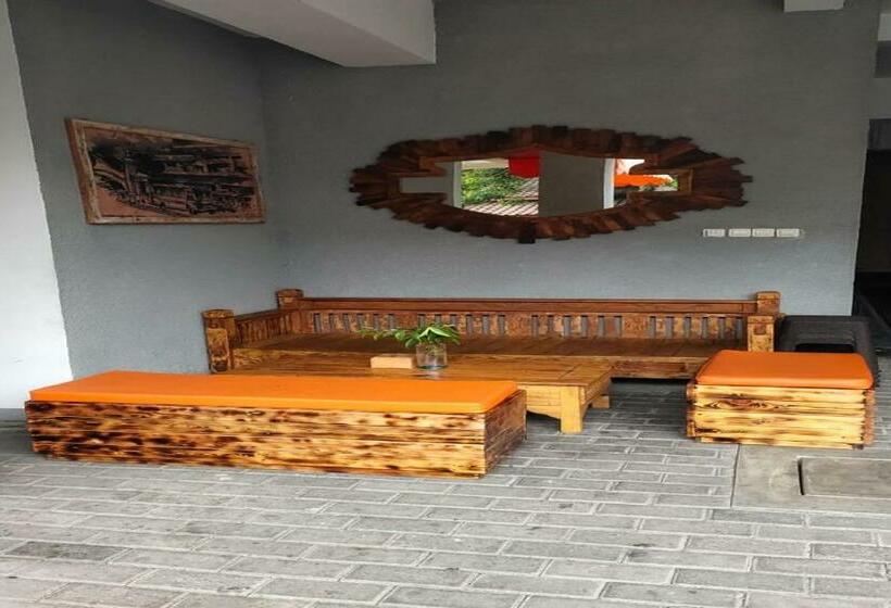 ペンション May Kost