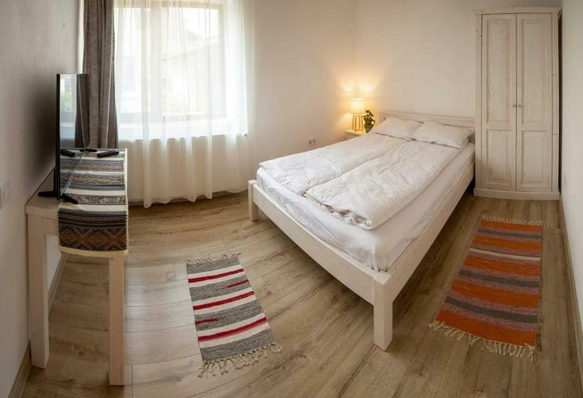 بنسيون Otto S Guesthouse
