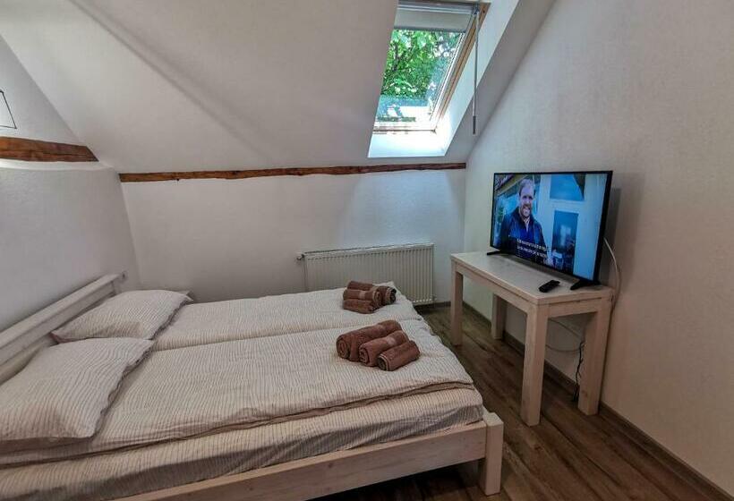 펜션 Otto S Guesthouse