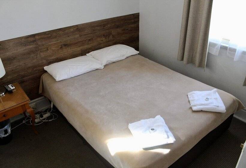 Vandenberg Hotel Forbes