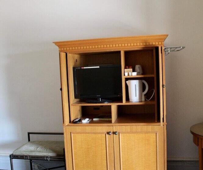 Vandenberg Hotel Forbes