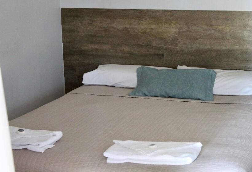 Vandenberg Hotel Forbes