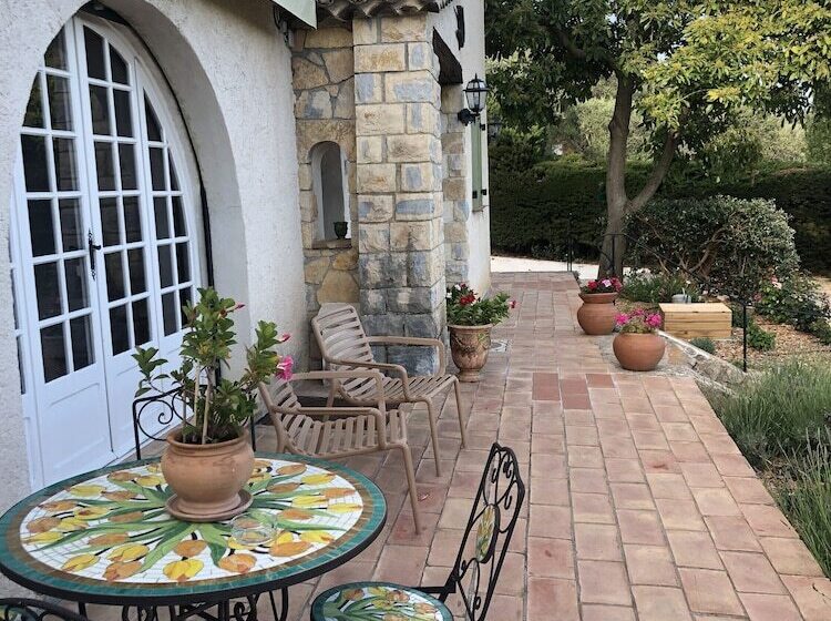 צימר Villa Daphné