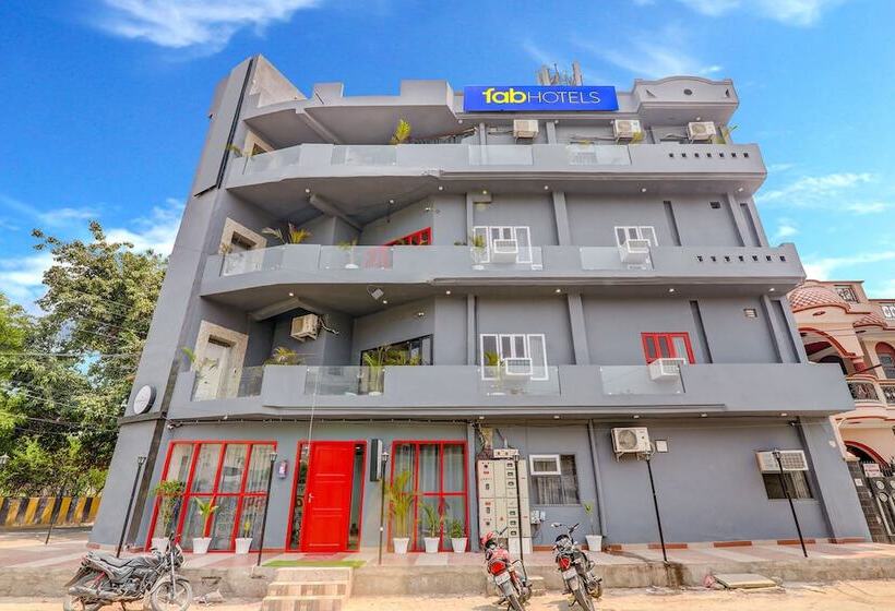 Fabhotel Super 3 Premium Ii