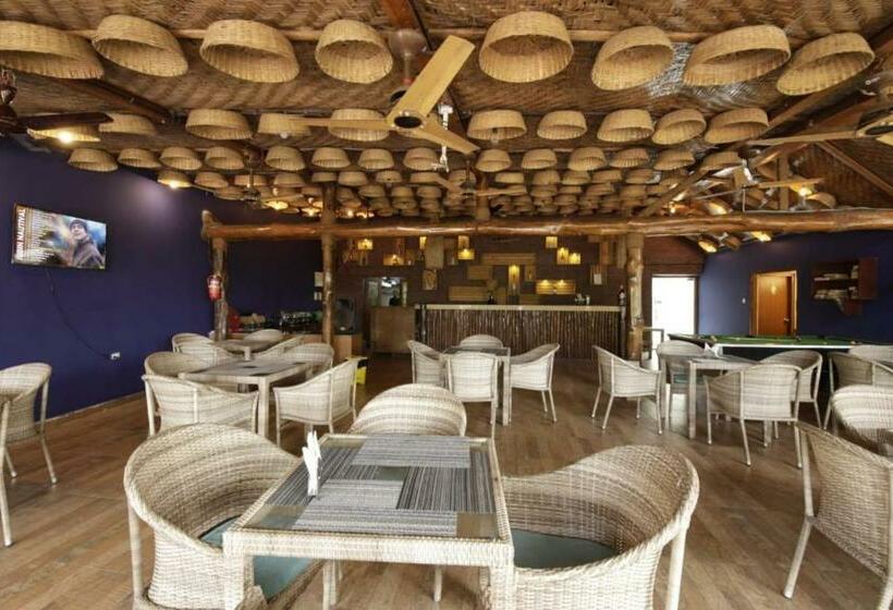 酒店 Bluebell Beach Resort Candolim