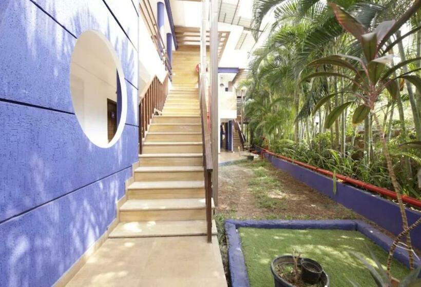 酒店 Bluebell Beach Resort Candolim